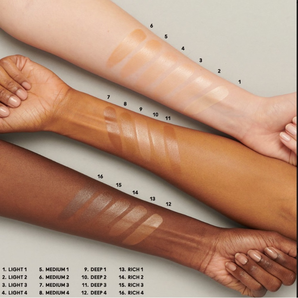 MAC STROBE DEWY SKIN TINT - LIGHT 4 - Picture 3 of 3